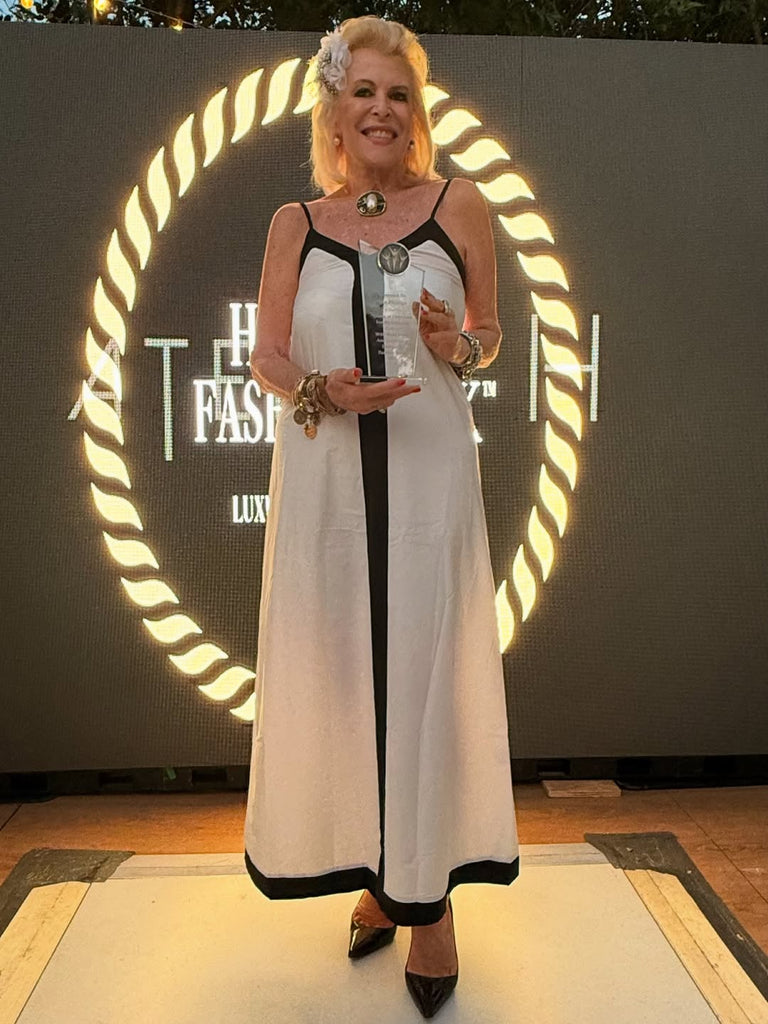 Sue Phillips Honored with the Fragrance Icon Award at Hamptons Fashion Week